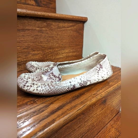 Aldo neutral cream, tan gray   snakeskin loafers Size 9 - Picture 11 of 12